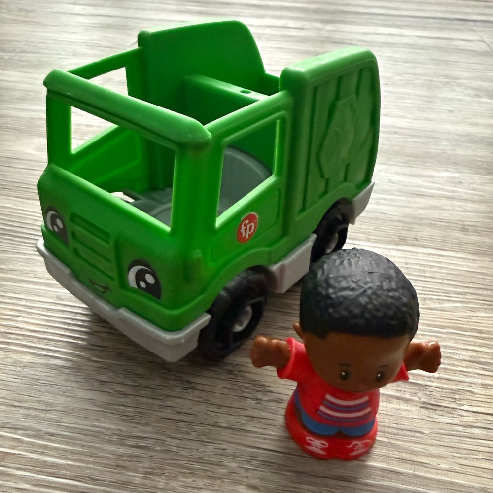 2/$20 Little People Recycling Truck